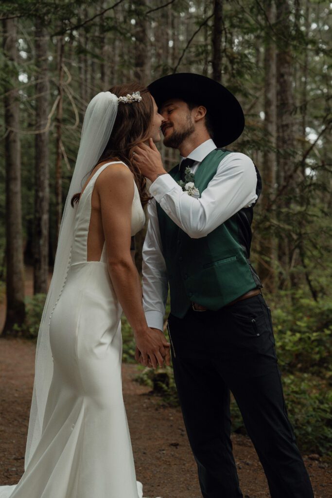 First look wedding portraits at Nymph Falls in the comox valley by latitude 49 photography