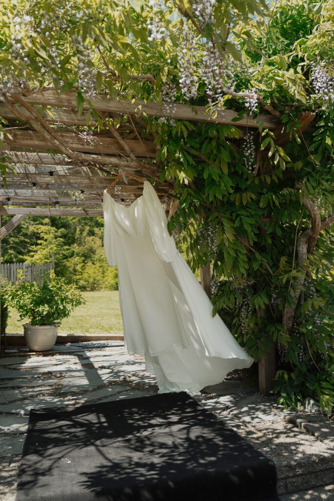 details photos during a back yard wedding in Merville by latitude 49 photography